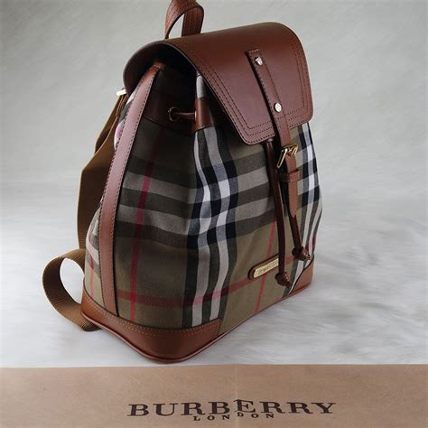 burberry sırt çanta|Burberry leather handbags.